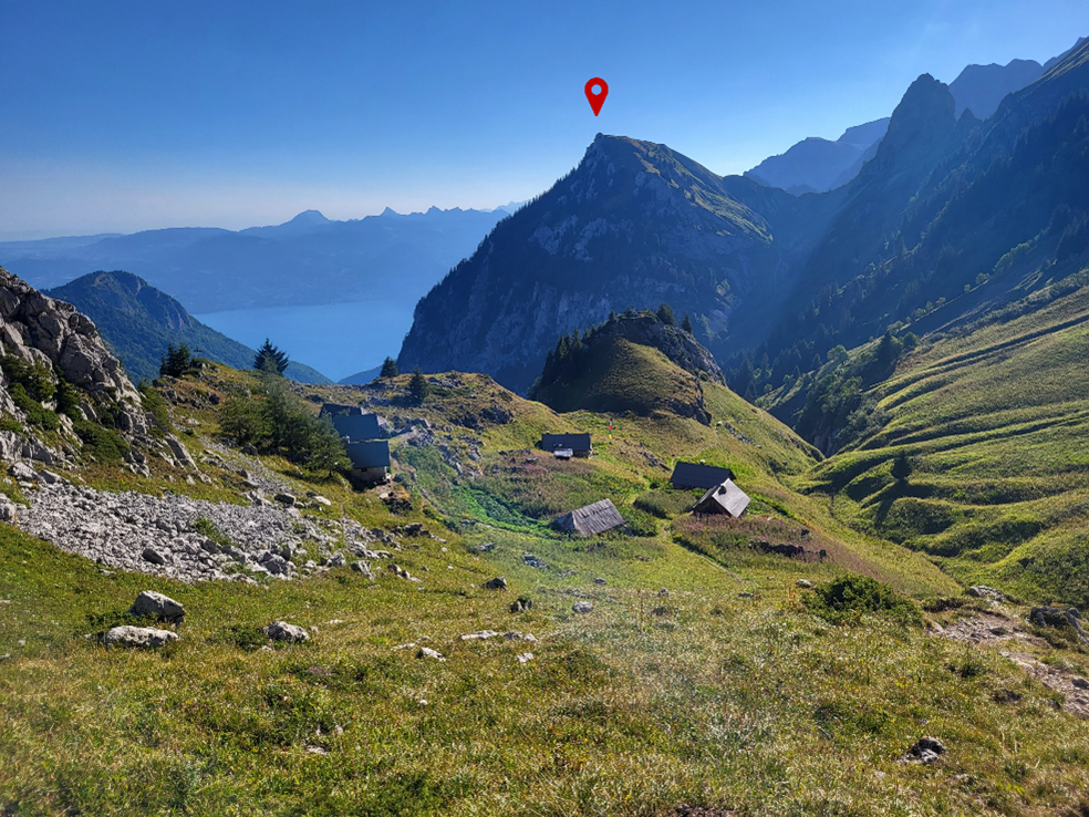 View of the Grammont (2172m) & the Léman Lake from Neuteu’s cabines areas (74 – Haute-Savoie)